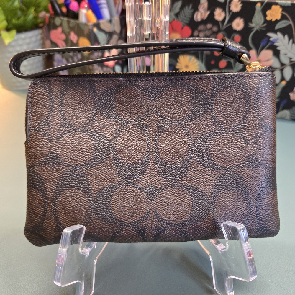 COACH Corner Zip Wristlet Signature C Canvas With Stripe Brown And Black - Picture 3 of 12